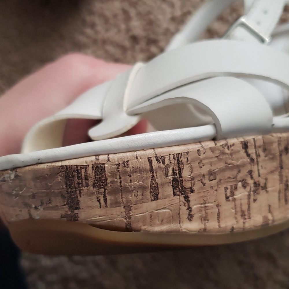 Chaps White Wedge Sandals Strappy Ankle Strap Womens Size 6 - Picture 9 of 14